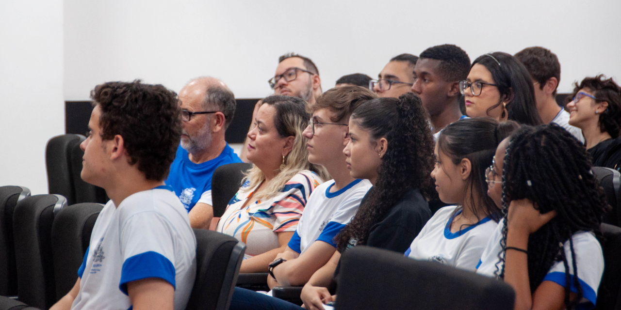 Câmara recebe visita de estudantes e professoras do Colégio Estadual Costa  Viana – Câmara Municipal de São José dos Pinhais