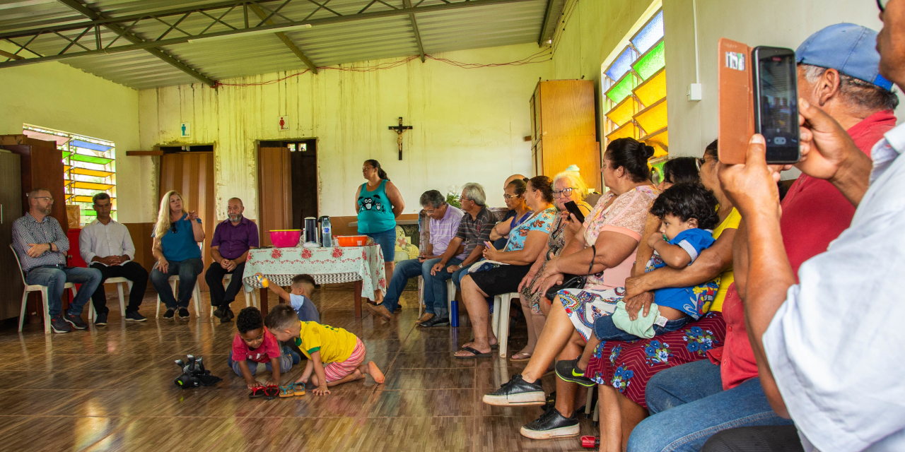Comissões de Obras e de Direitos Humanos se reúnem com famílias do Assentamento Elizabeth Teixeira