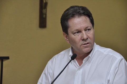 Dr. Júlio (DEM) apresenta propositura de lei que dispõe sobre a licença maternidade de funcionárias públicas