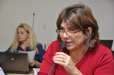 Dra. Mayra solicita informações do projeto de lei que custeia o tratamento para dependentes químicos