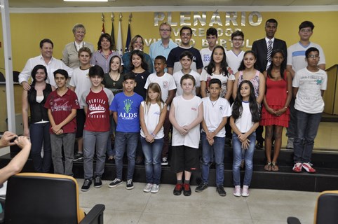 Câmara realiza posse dos vereadores juniores