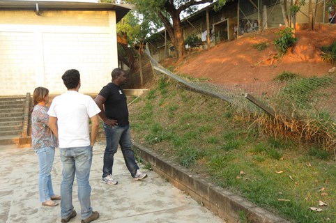 Jú Negão visita escola no Ibirapuera e constata problemas