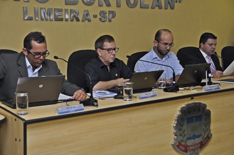 Proposta realiza revisão na Constituição Municipal