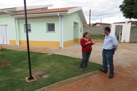 Dinho visita instalações na Vila Dignidade no Pq. Nossa Senhora das Dores