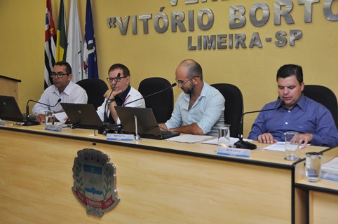 Para apoiar o pagamento de licença-prêmio aos servidores, Câmara antecipa devolução de R$ 2 mi à Prefeitura