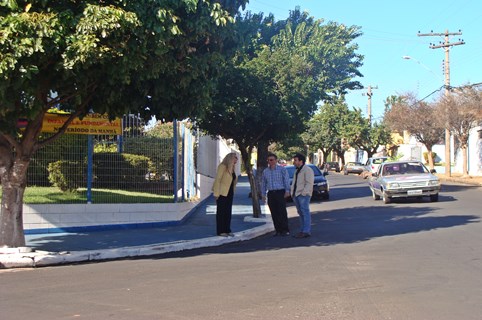 Lu Bogo solicita um sarjetão na esquina das Ruas José Cristovam Cardoso e Gustavo Nilsen