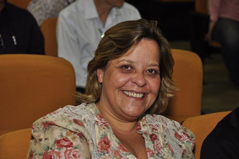 Vereadora professora Érika Monteiro, em requerimento, defende educadores celetistas para a atribuição de 2015