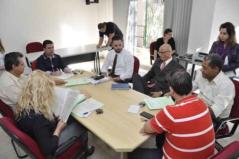 Vereadores da CCJR se reúnem na manhã desta quarta, 25