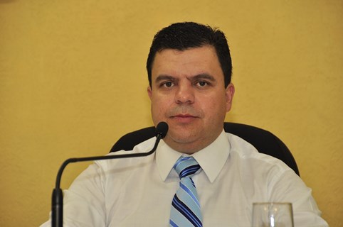 Câmara aprova projeto que proíbe instalação de caixas eletrônicos em áreas públicas do município