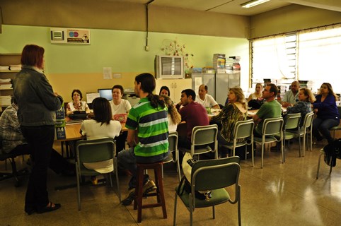 Escola Legislativa entrega 650 cartilhas