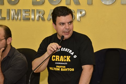 Nilton Santos discursa e agradece aprovação de projeto que permite clínicas em área rural