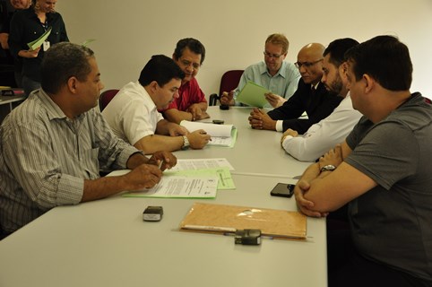 Vereadores da CCJR se reúnem nesta manhã