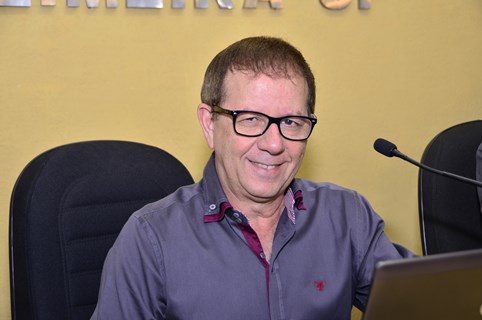 Farid cobra campanha de divulgação dos direitos especiais das pessoas com câncer