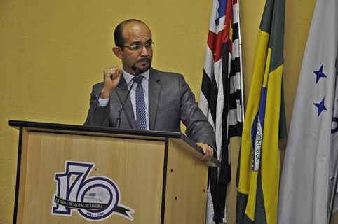 Vereadores juniores e alunos do ensino médio terão curso de educação política