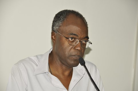 Luisinho sugere estudos para instalação de semáforos para pedestres no anel viário e locais com movimento intenso