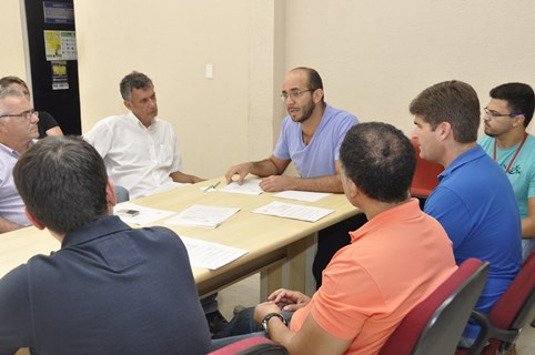 Câmara recebe proprietários de postos de combustíveis e lava-rápidos para discussão sobre lei de reutilização da água