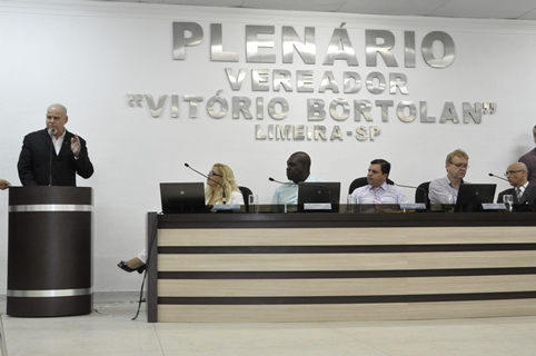Engenheiro sugere utilização de resíduo sólido urbano na geração de energia elétrica
