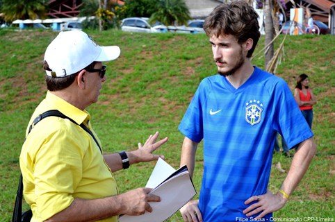 A Paixão de Cristo transforma pista de skate do Jardim Caieiras em cenário para o sofrimento, a morte e a ressureição de Jesus