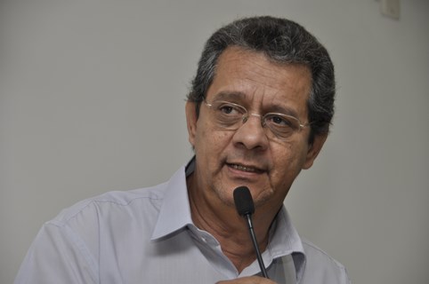 Cerqueira aborda falta de eletricidade no acampamento Elisabete Teixeira
