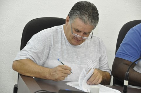 Zé da Mix pede informações sobre compra de Ovos de Páscoa