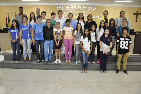 Câmara reúne Vereadores Juniores que elegem Mesa Diretora
