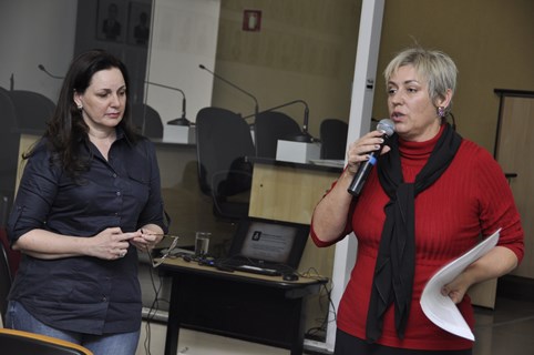 Erika Tank quer multa para quem constranger o aleitamento materno em público