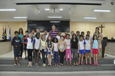 Câmara recebe visita de alunos da Emeief Padre Maurício