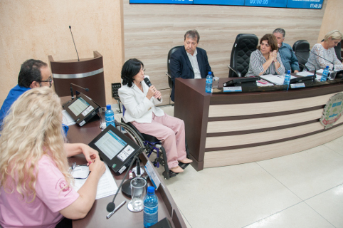Deputada Célia Leão visita Limeira e faz pronunciamento na Câmara