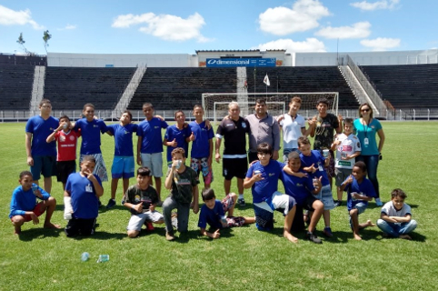 Vereador Clayton Silva participa de ação social