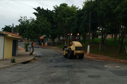 Tapa buracos foi realizado no Jardim Planalto no dia 21