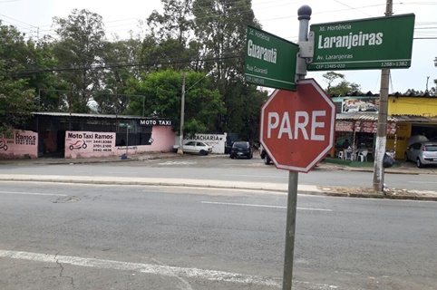 Semáforos são remanejados na Avenida Laranjeiras