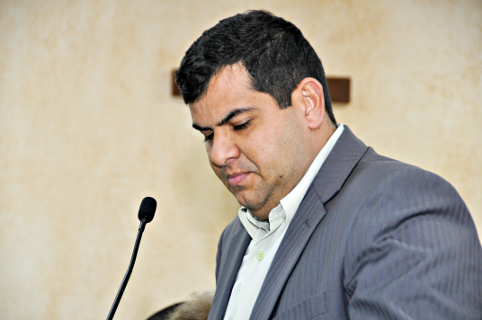 Clayton Silva vai ao MP contra processo seletivo de celetistas