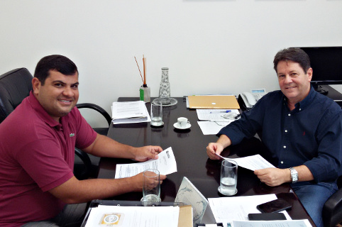 Clayton Silva questiona Executivo sobre Conferência de Direitos Humanos
