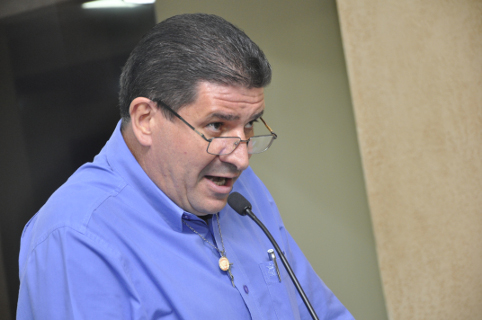 Helder do Táxi questiona Executivo sobre manutenção em estradas rurais