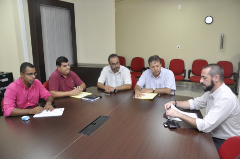 Secretário de Educação Francesco esclarece programas municipais de creche