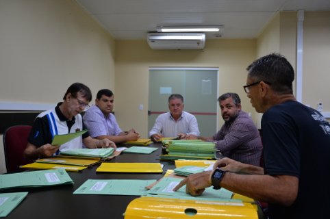 Colégio de Líderes define nove projetos para próxima sessão 