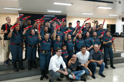 Certificados foram entregues aos formandos da 7ª turma de bombeiros profissionais