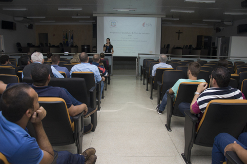 Servidores da Câmara participam de palestra sobre nutrição