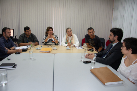 Comissão de Direitos Humanos recebe representantes do Cedeca