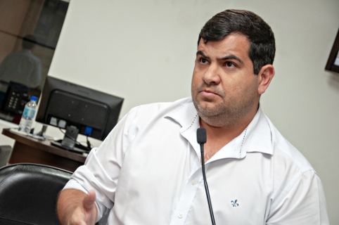 Clayton Silva apresenta proposta de CPI para investigar gastos da Prefeitura com publicidade
