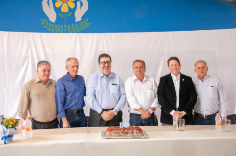 Apae comemora 52 anos com banda marcial e quadrilha junina