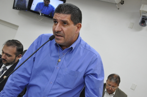 Helder do Táxi questiona Executivo sobre rotatória no Parque Hipólito