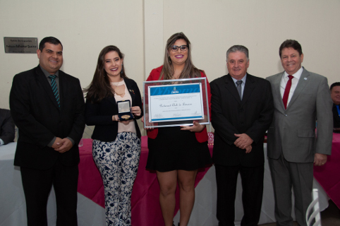 Em sessão solene, Rotaract recebe Diploma de Gratidão da Câmara