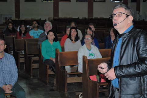 Dr. Marcelo Rossi faz palestra sobre envelhecimento na Igreja Santa Luzia