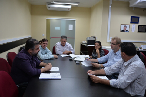 Próxima sessão terá sete itens na pauta