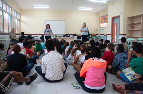Câmara realiza ação educativa sobre descarte seguro de lixo