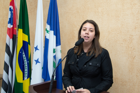 Projeto que visa inclusão digital de idosos é tema de Tribuna Livre