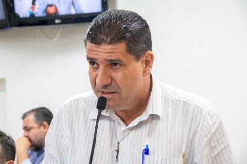Helder do Táxi solicita melhorias em ponte localizada na área rural 