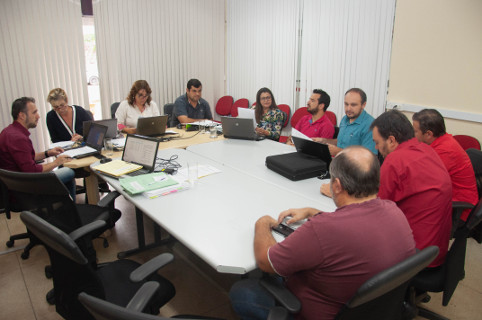 Comissão de Direitos Humanos recebe motoristas de aplicativos