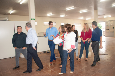 Comissão de Saúde visita novo prédio da Farmácia de Alto Custo